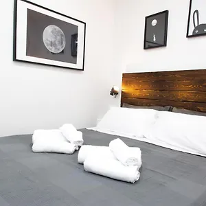  Hébergement de vacances Via Dei Tribunali-duomo Casina In Centro Storico